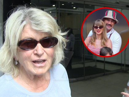 092325 martha stewart kal.jpg