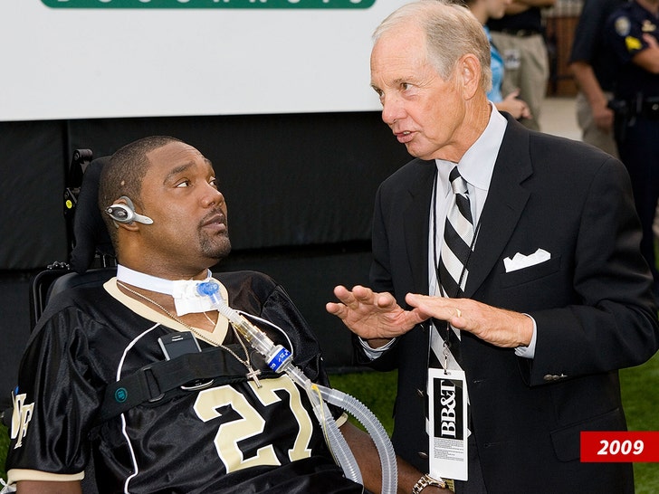 dave odom Rodney Rogers sub getty swipe 2