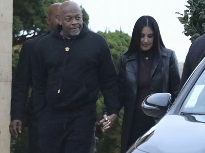 0427-Dr-Dre-Michelle-The-Valley-Holding-Hands-PRIMARY