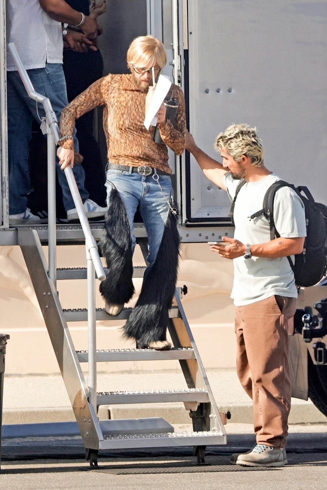 Jonah Hill and Kristen Wiig Playing Rich Twins 3