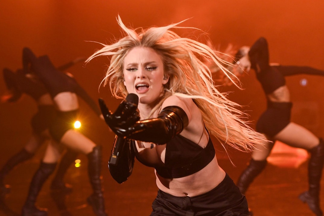 zara larsson performance 10