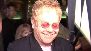 Elton John -- Todger Grabbing Lawsuit Dismissed