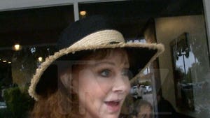 040424-reba-mcentire-primary