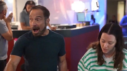 070225_diddy_verdict_office_kal