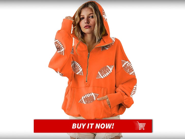 SeekMe-Womens-Game-Day-Sweatshirt-Taylor-Swift-New-Era-MAIN