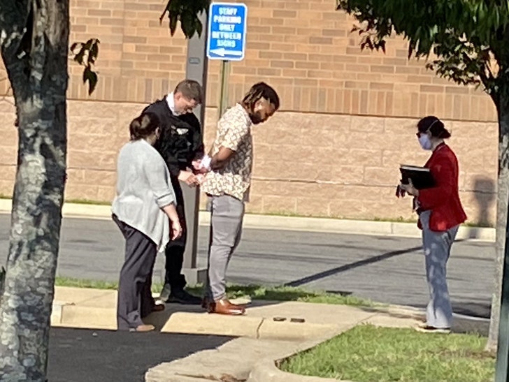 Nfl S Derrius Guice Arrested For Domestic Violence Cut By Washington