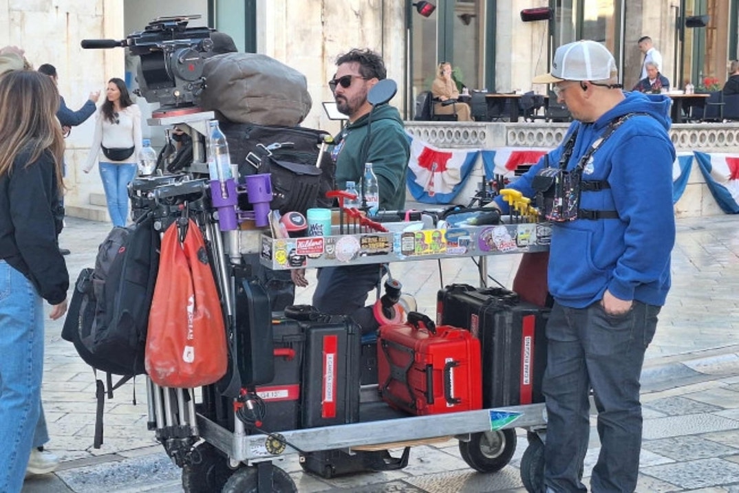 On Set of Outer Banks 12