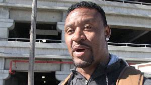 O.J. Simpson Should 'Sit His Ass Down,' Says Willie McGinest