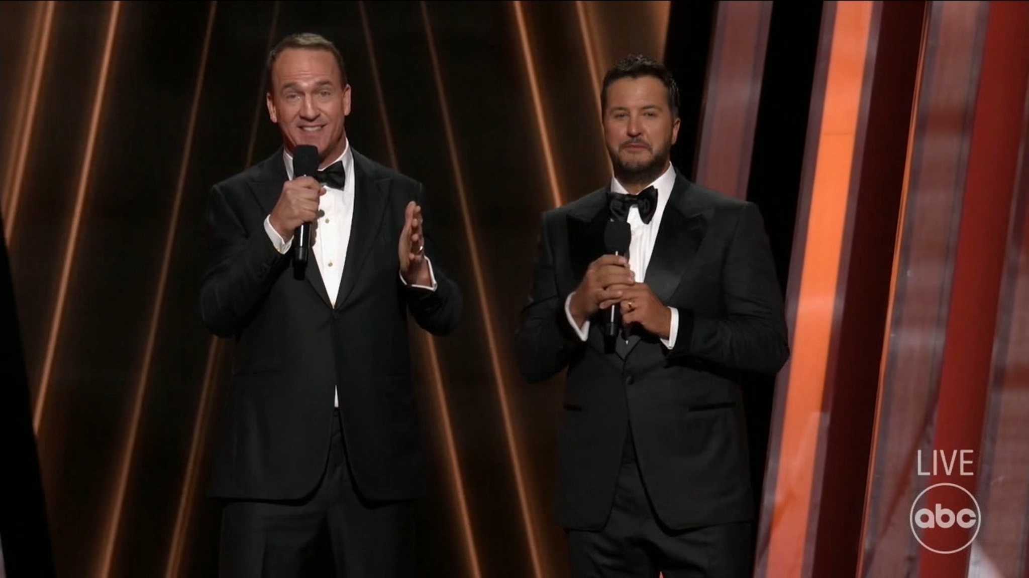 Peyton Manning Roasts Eli With Jokes As CMA Awards Host