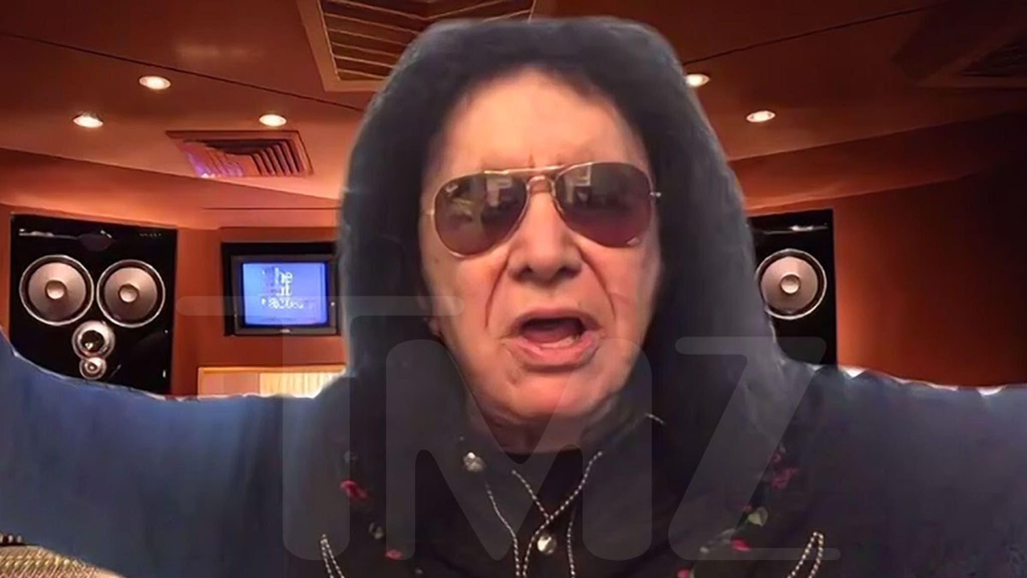 Gene Simmons Excited about AI, Announces KISS will Perform as Holograms