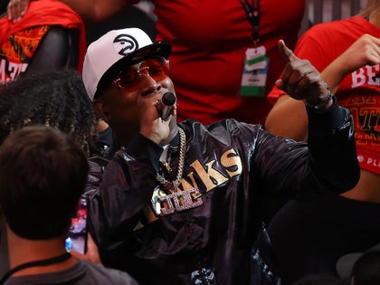 Yung Joc Performance photos 4