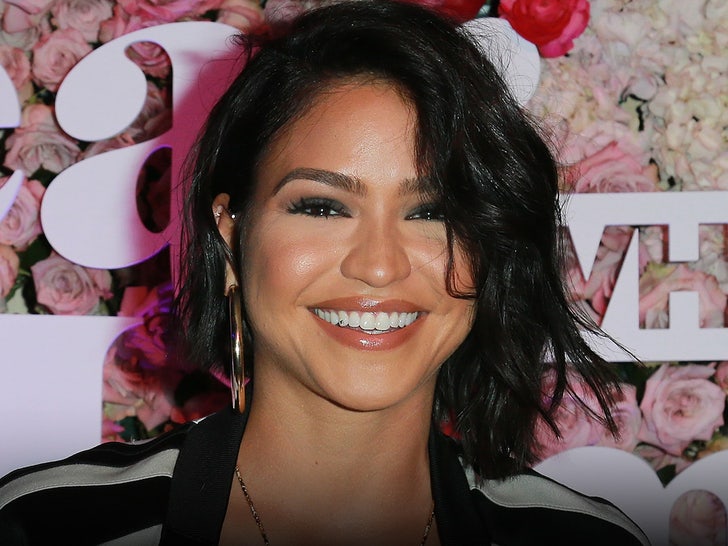 Cassie เตรียมที่จะให้กำเนิดหลังจากแพ็คเกจคำให้การของเธอ Diddy