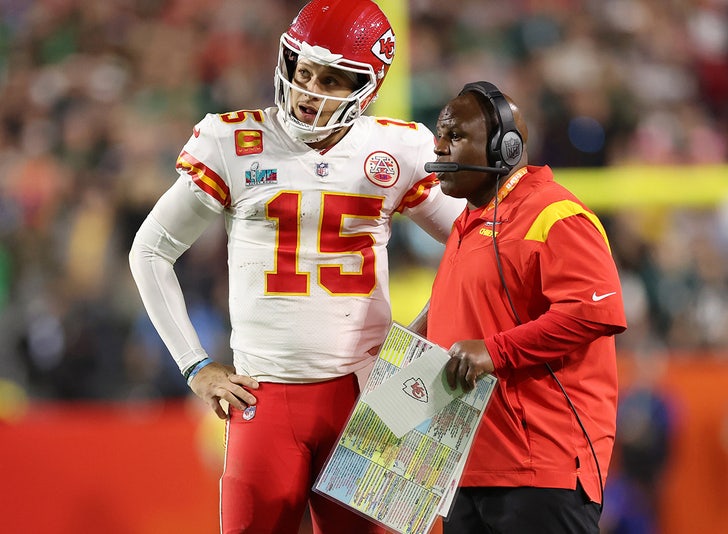 Jamaal Charles backs Eric Bieniemy after LeSean McCoy criticism