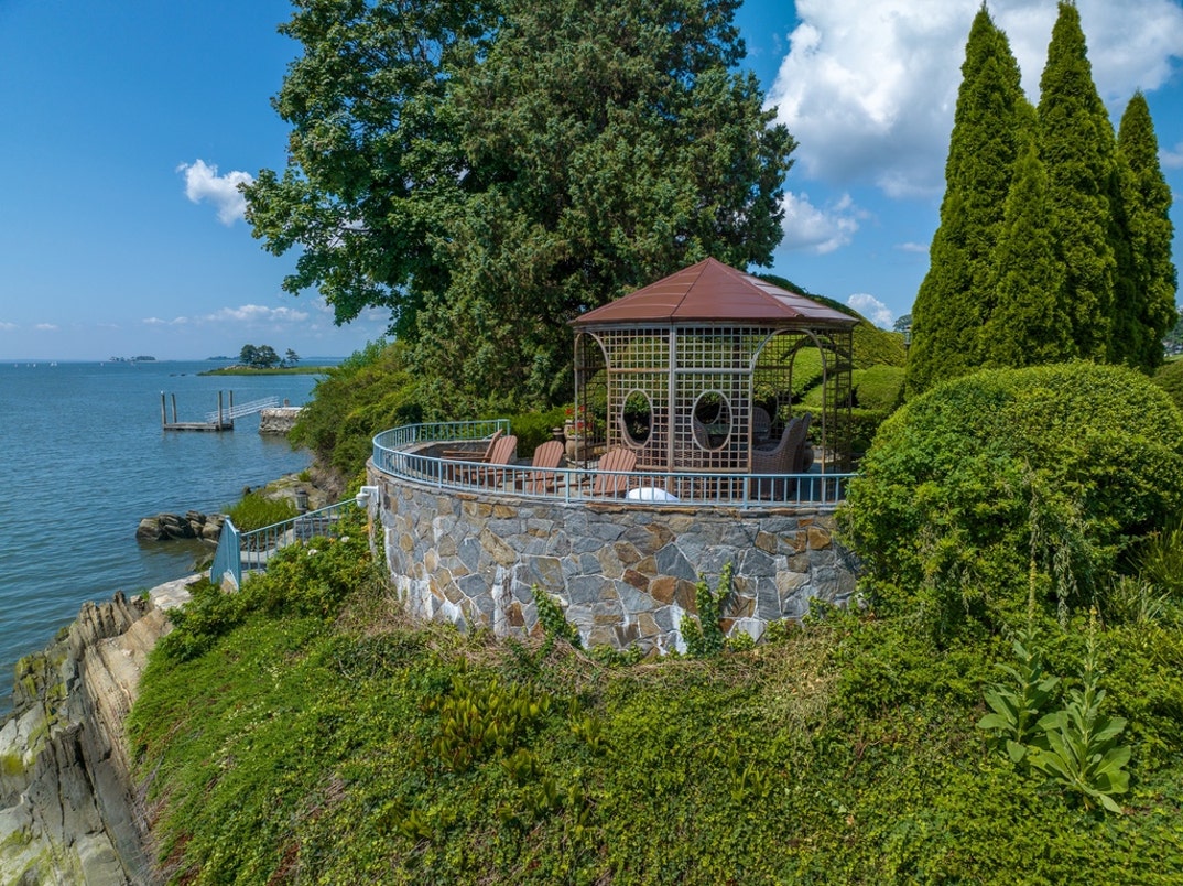 Kathie Lee Gifford Lists Connecticut Home 21