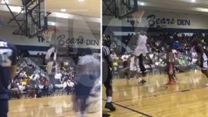 Dez Bryant -- DUNK FAIL ... In Charity Hoops Game