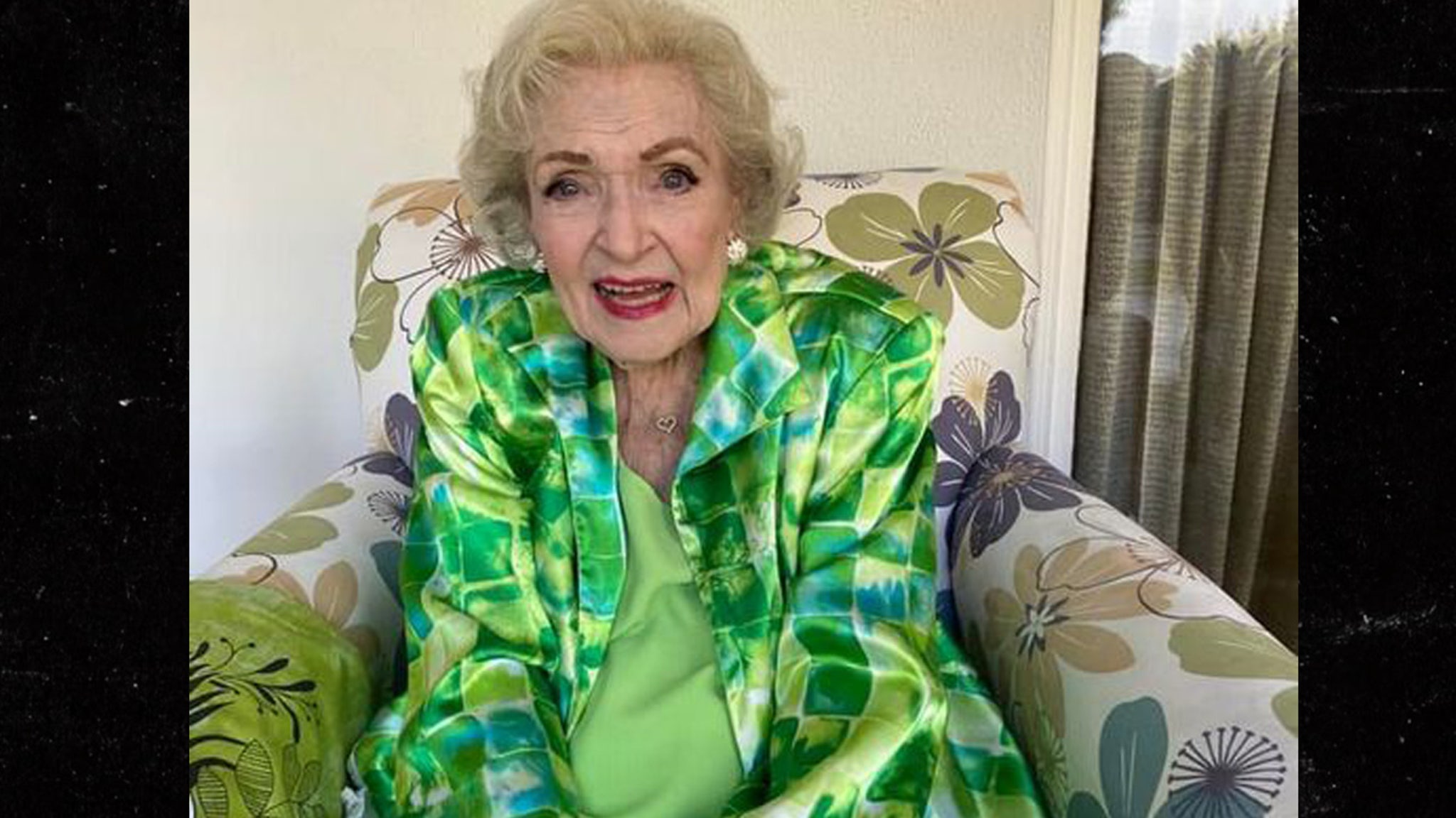 Betty White's Assistant Posts One of the Last Photographs of Her Before Death thumbnail