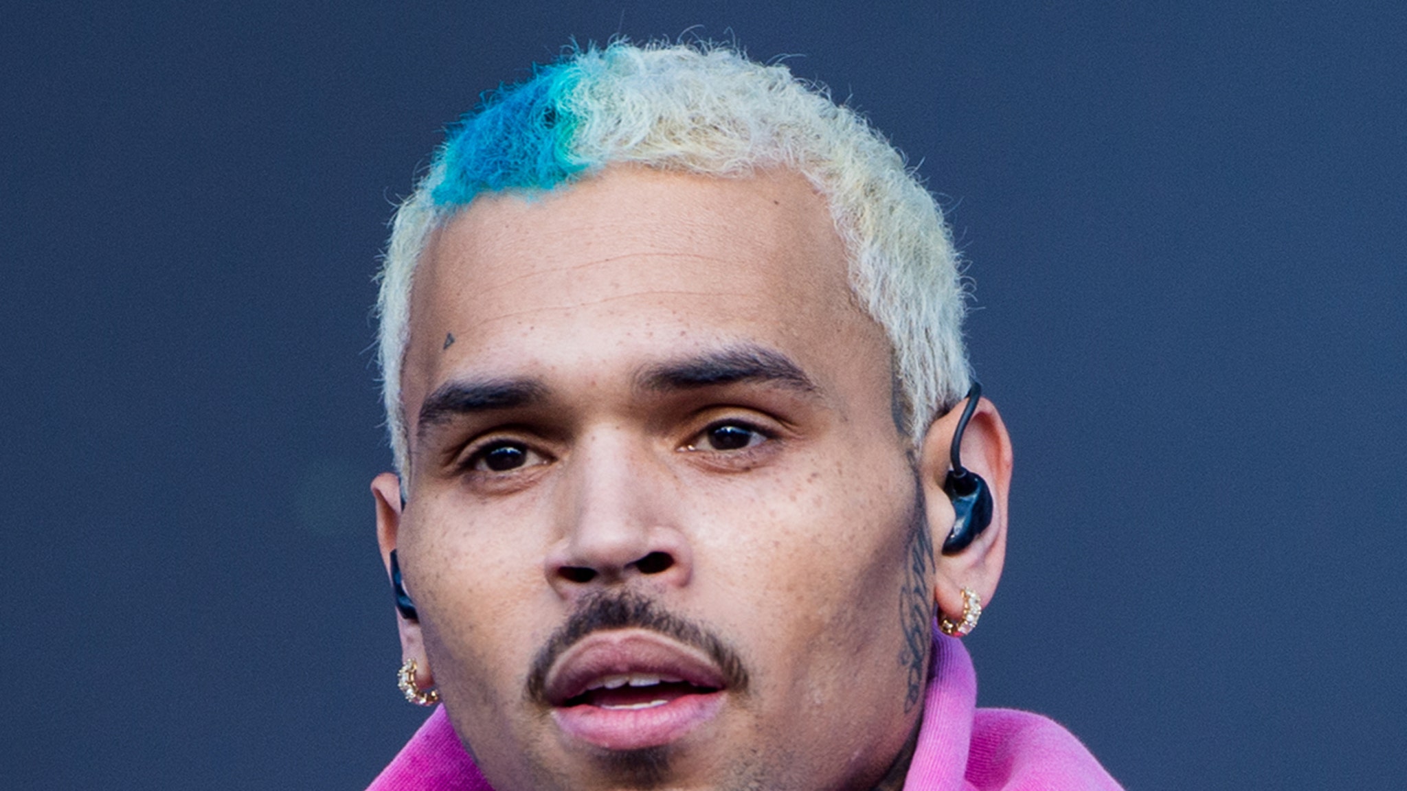 Chris Brown essaie de bien faire les choses avec un concertbénéfice à