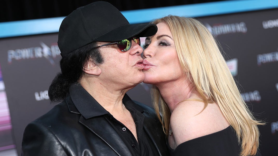 1209-Gene-Simmons-and-Shannon-Tweed-PRIMARY