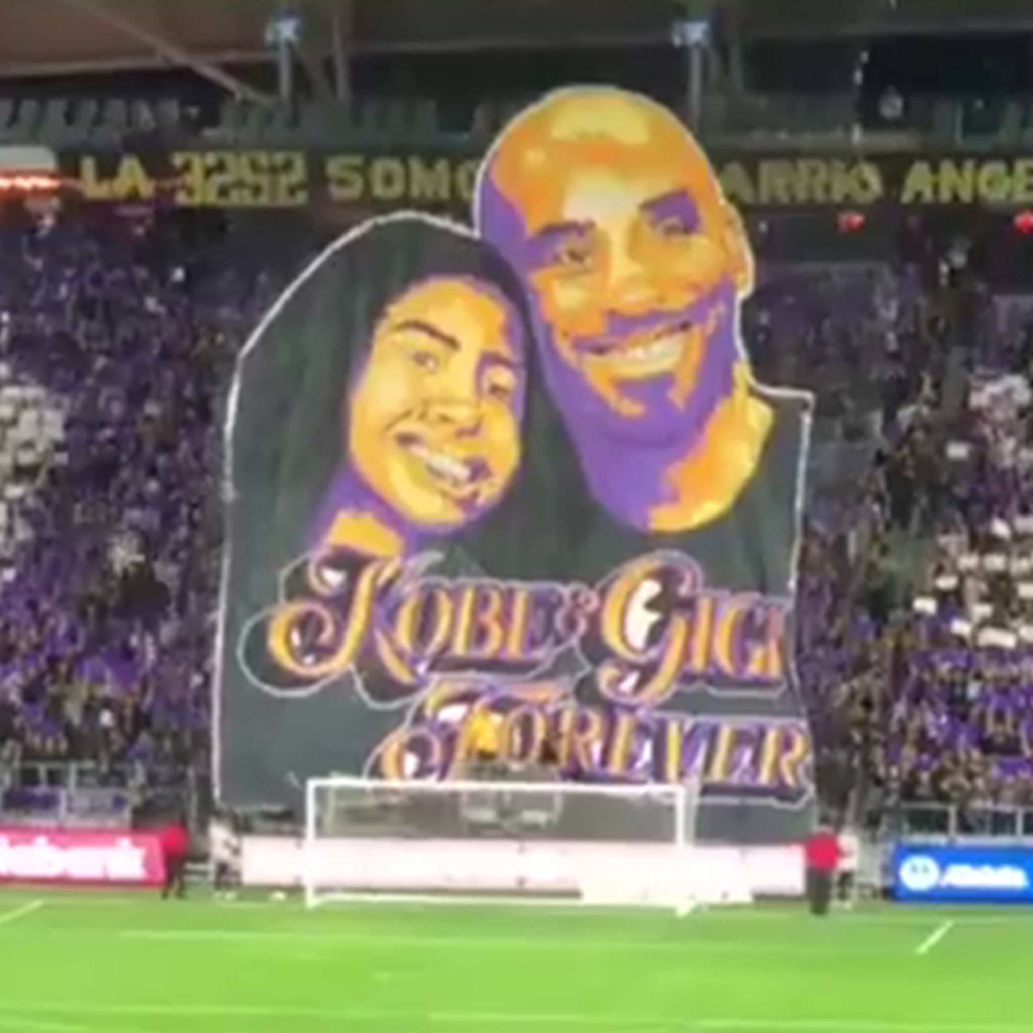 Bleacher Report Football - LA Galaxy paid tribute to Kobe Bryant with a  special patch on their shirt this weekend