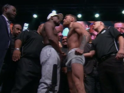 0825-conor-mcgregor-floyd-mayweather-weigh-in-02