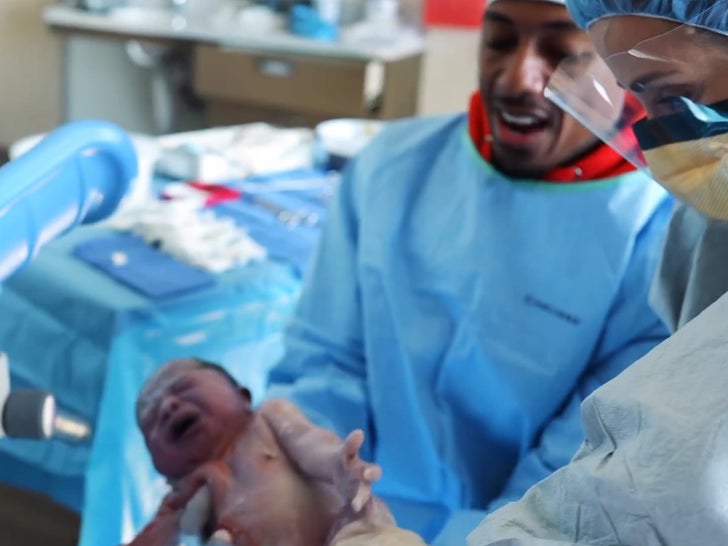 Nick Cannon accueille le bébé n ° 12, sa fille nommée Halo avec Alyssa Scott