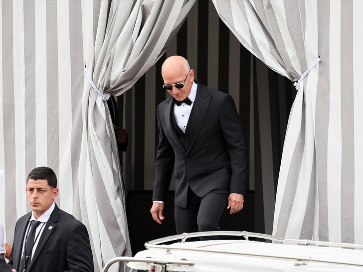 jeff bezos suited wedding day getty 4