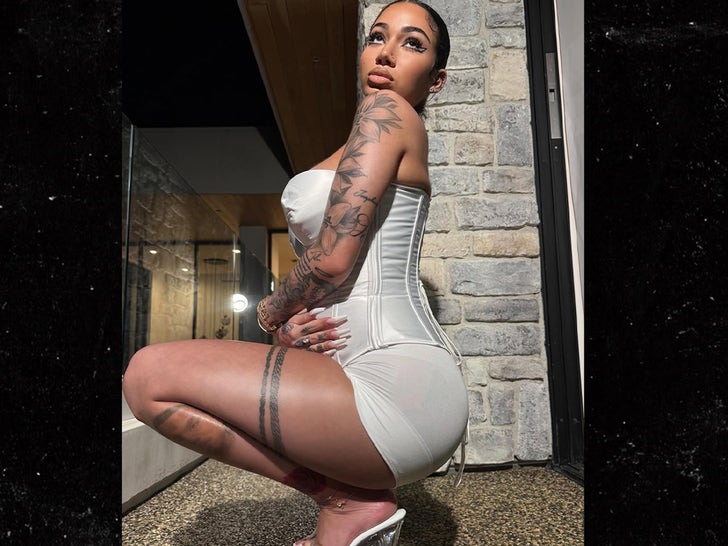 1107-Bhad-Bhabie-White-Corset-SUB-2