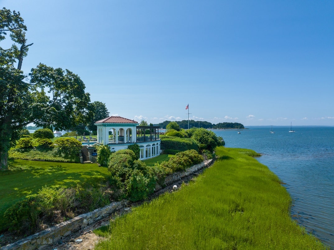 Kathie Lee Gifford Lists Connecticut Home 27