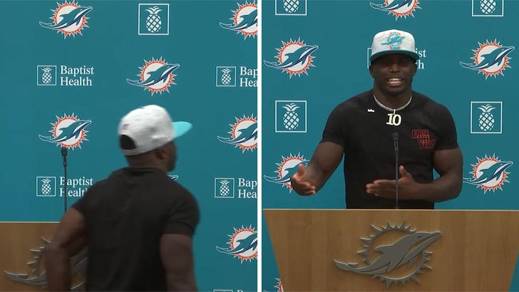 Tyreek Hill Has Bathroom Emergency Before Dolphins Intro Presser