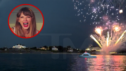 070426_taylor_swift_fireworks_kal
