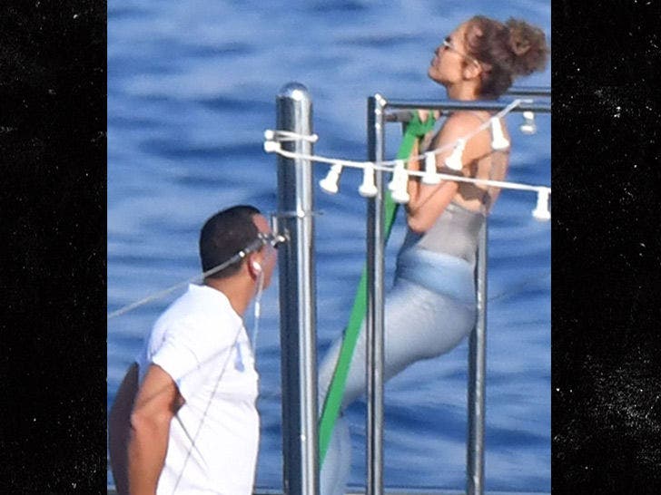 Jennifer Lopez and Alex Rodriguez Workout on Fancy Yacht
