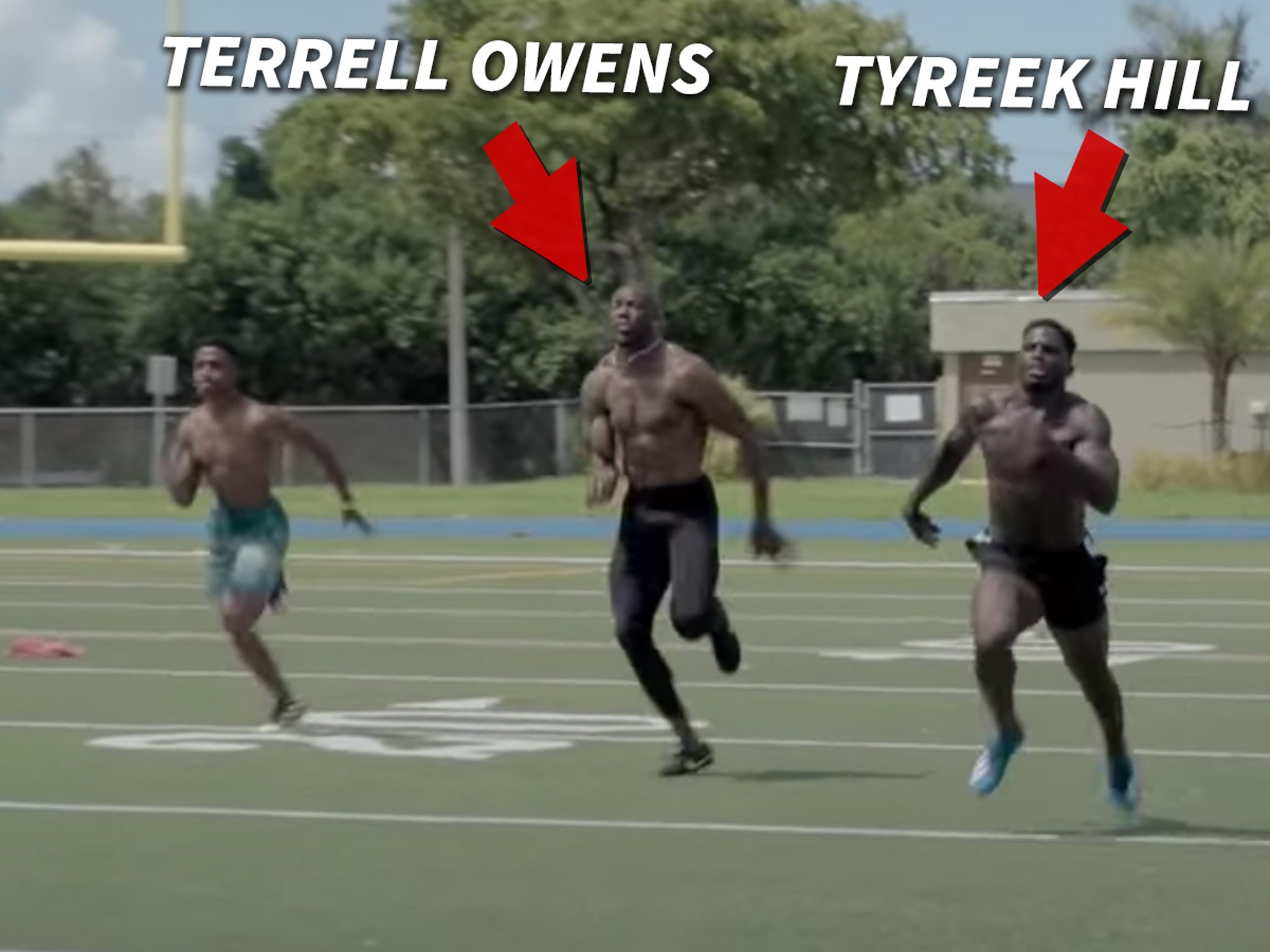 Terrell Owens runs 40-yard dash in 4.38 seconds