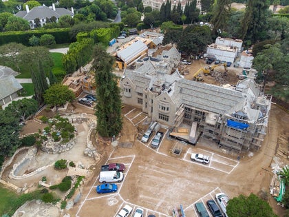 0928-playboy-mansion-construction-remodel-photos-primary
