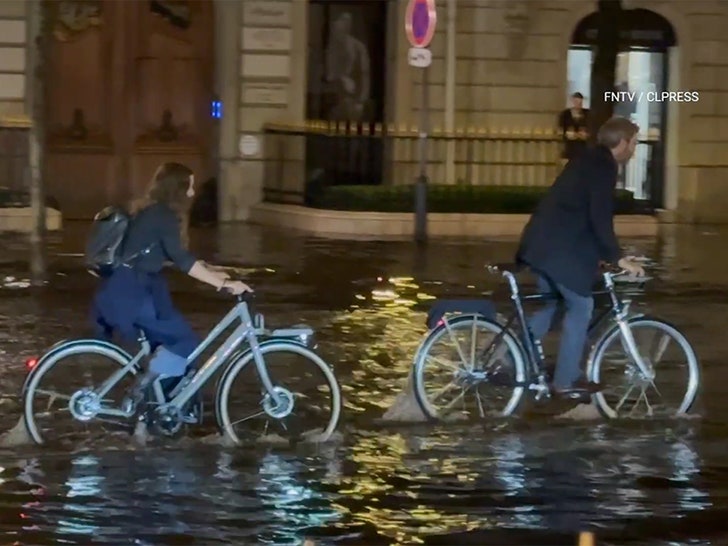 062625_car_plays__titanic_celine_dion_during_storm_bicycles