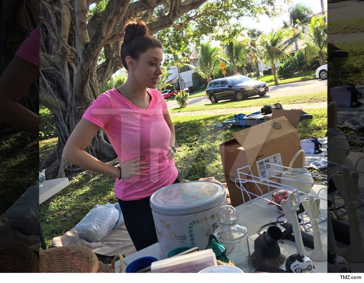 Casey Anthony -- Yard Barker PHOTO :: 0128-casey-anthony-garage-sale-tmz-4