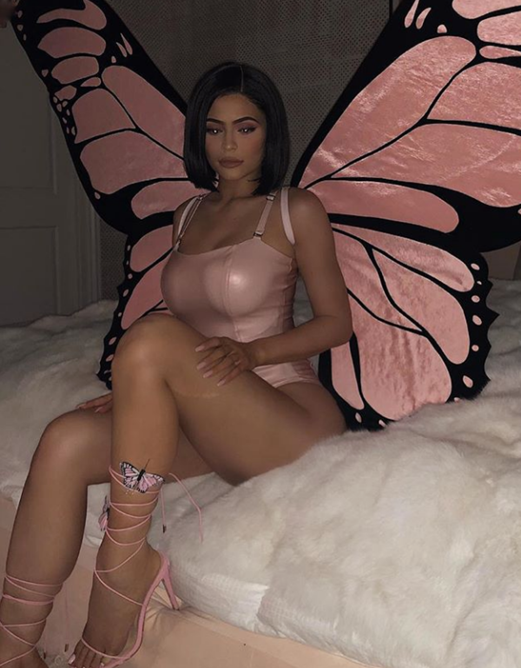 kylie jenner hot shots instagram v2 photos 12