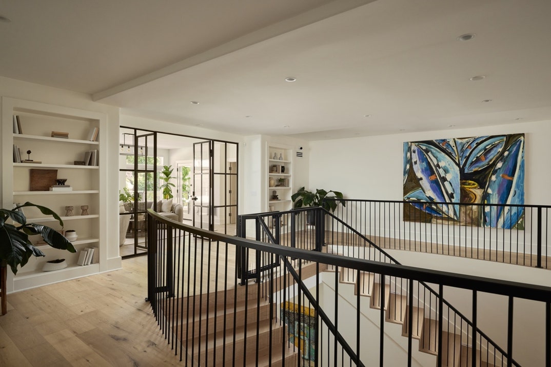 Meghan Trainor Lists LA Home 22