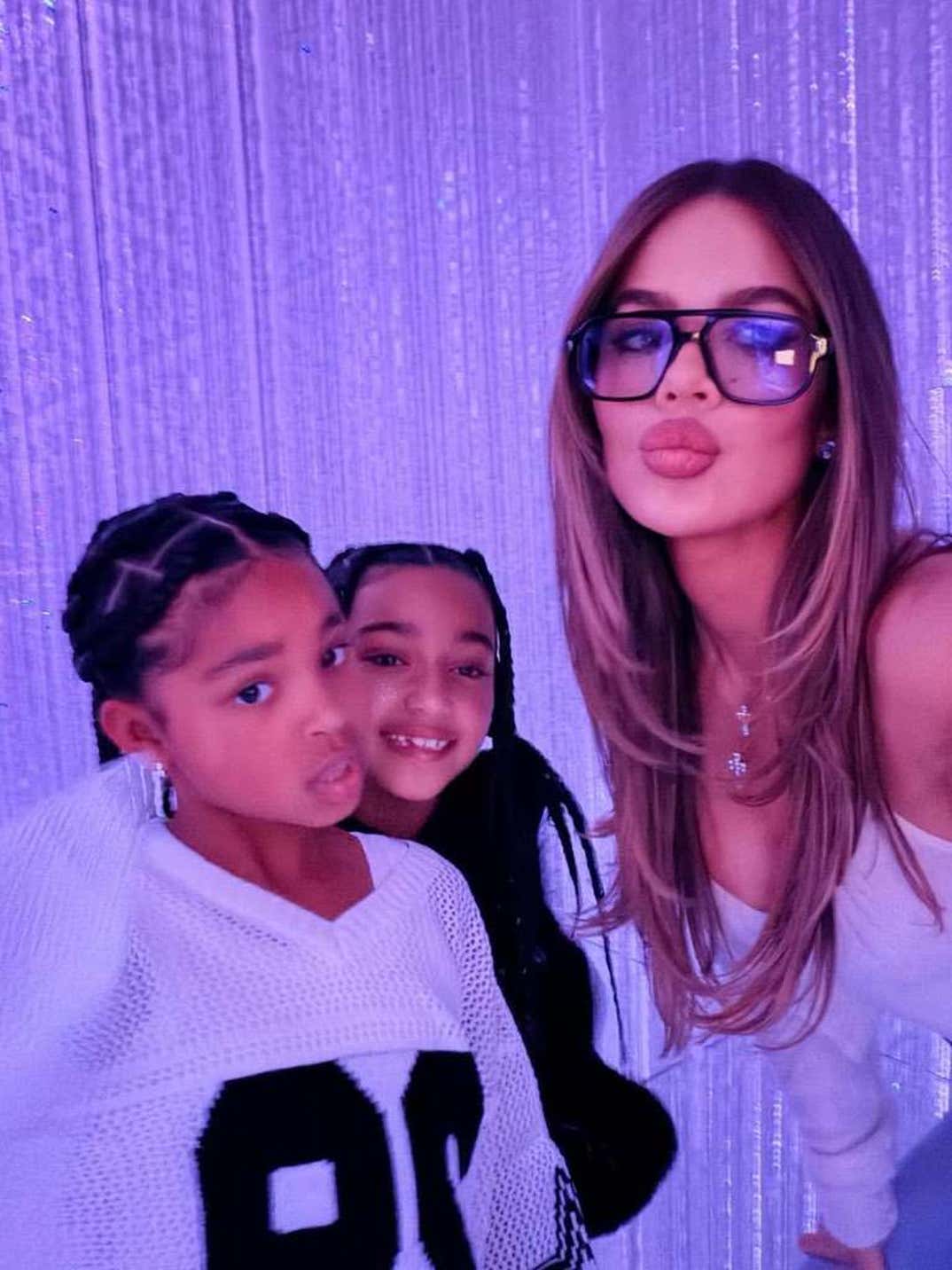 Kim Khloe Kardashian Fam Tokyo Trip 11
