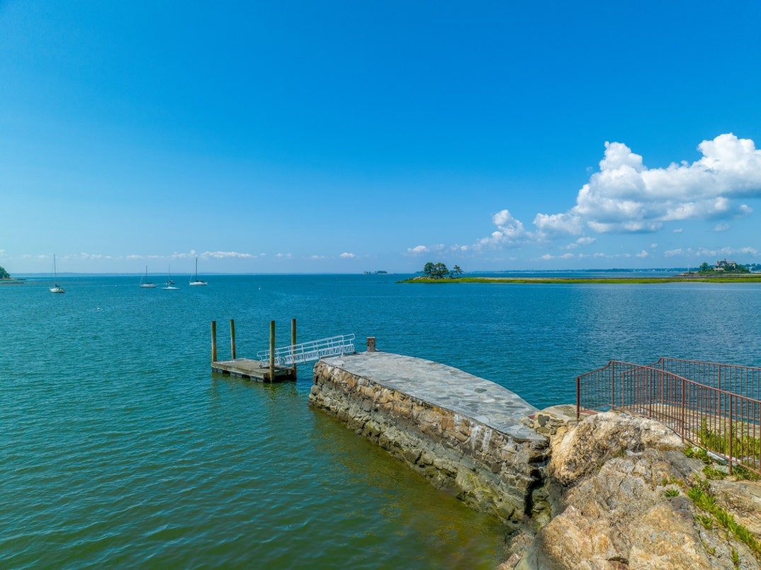Kathie Lee Gifford Lists Connecticut Home 30