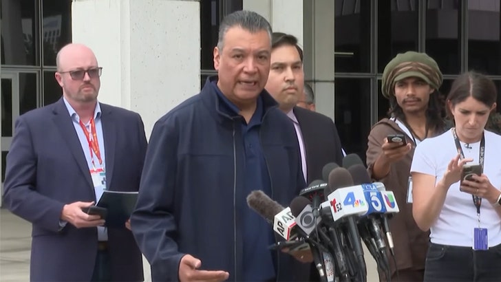 061225_alex_padilla_presser_kal