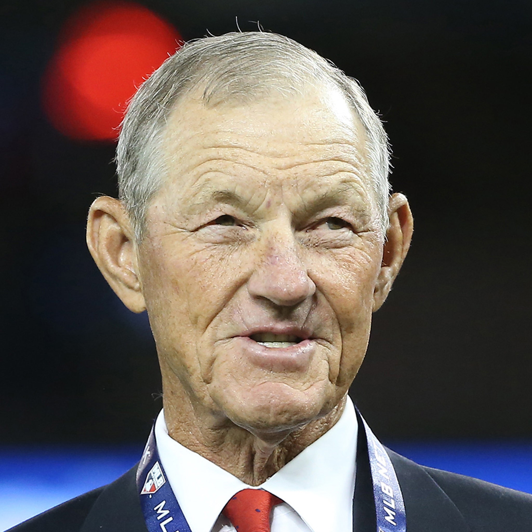 Jim Kaat makes '40 acre' remark about Yoan Moncada