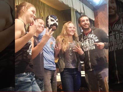 1018-ronda-rousey-pwg-instagram-01