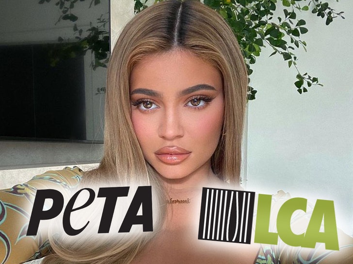 1221-kylie jenner peta lca-ig-02