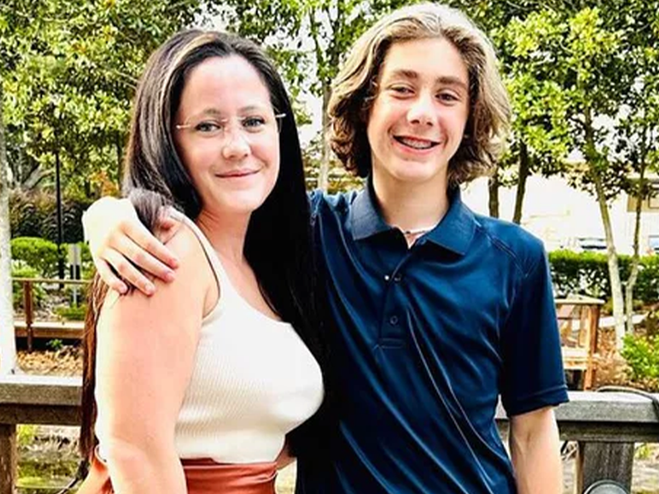 ‘Teen Mom’ Jenelle Evans’ Son Hospitalized, Under CPS Care After New Runaway Attempt