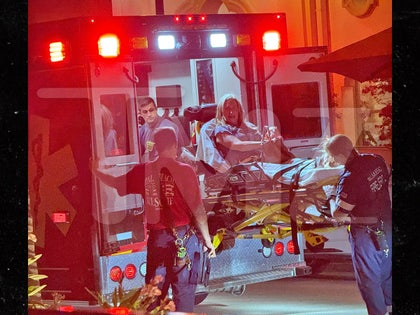 Sonja Morgan in Stretcher wm