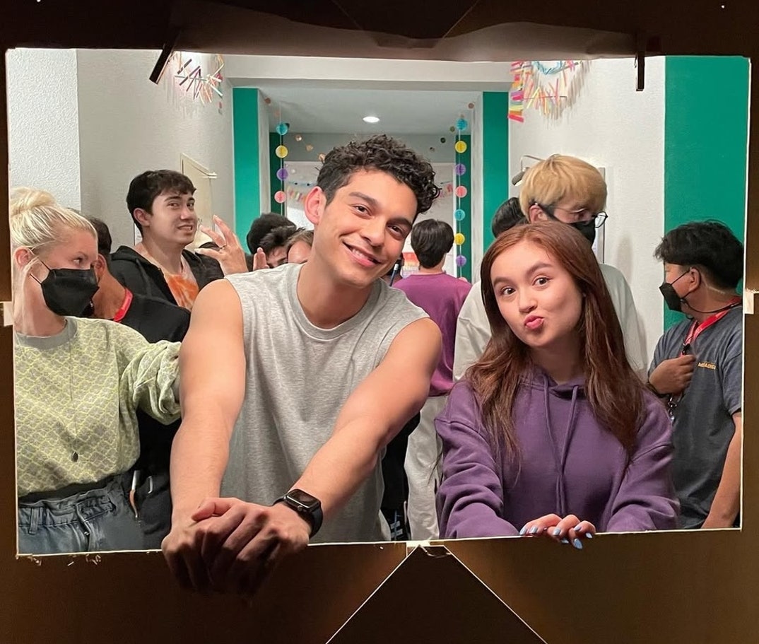 XO Kitty BTS 38