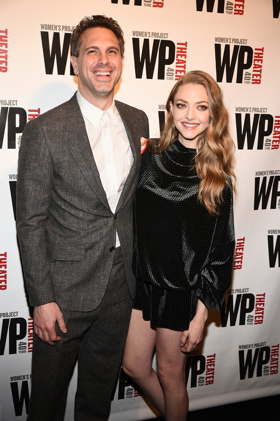 Amanda Seyfried and Thomas Sadoski Happier Times 9