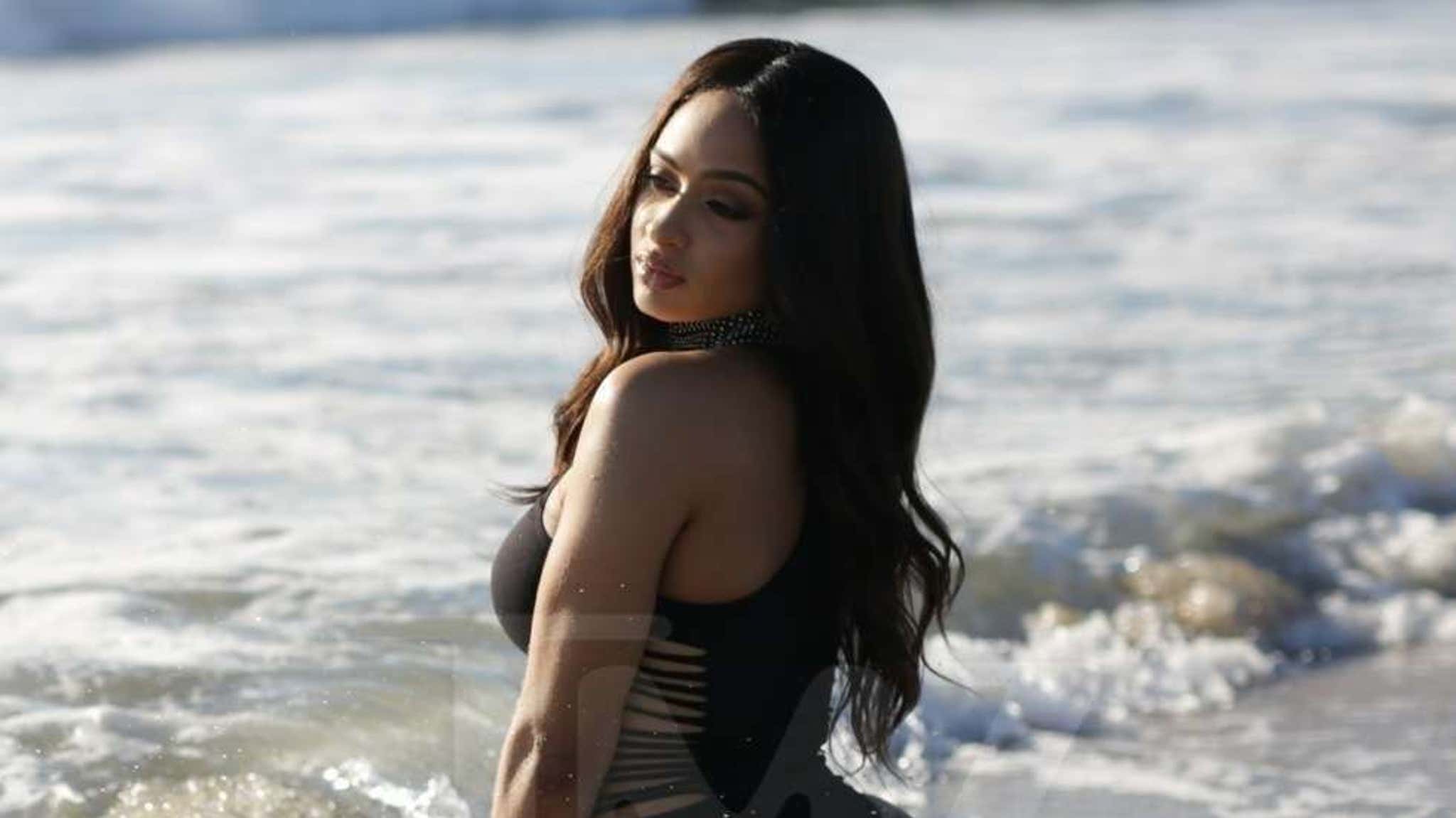 courtesy of model Tori Brixx.Brixx hit the beach in L.A. where she got a li...