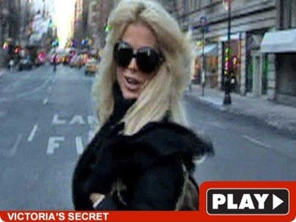 Victoria Silvstedt: Click to watch