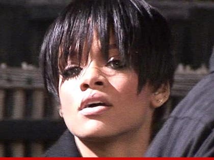 0310_rihanna_tmz